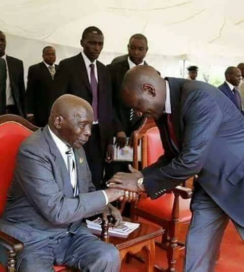 May 2018: Weeks after Uhuru Kenyatta and Raila Odinga, sons of the independence fathers, made post-election peace via their 9 March ‘handshake’, an isolated Deputy President, William Ruto visits his old mentor, former president Daniel arap Moi, with whom he had long fallen out, at his home in Kabarak, Nakuru County. Photo courtesy: Baringo News.