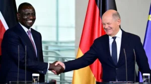 Germany's Chancellor Olaf Scholz (R) and Kenya's President William Ruto
