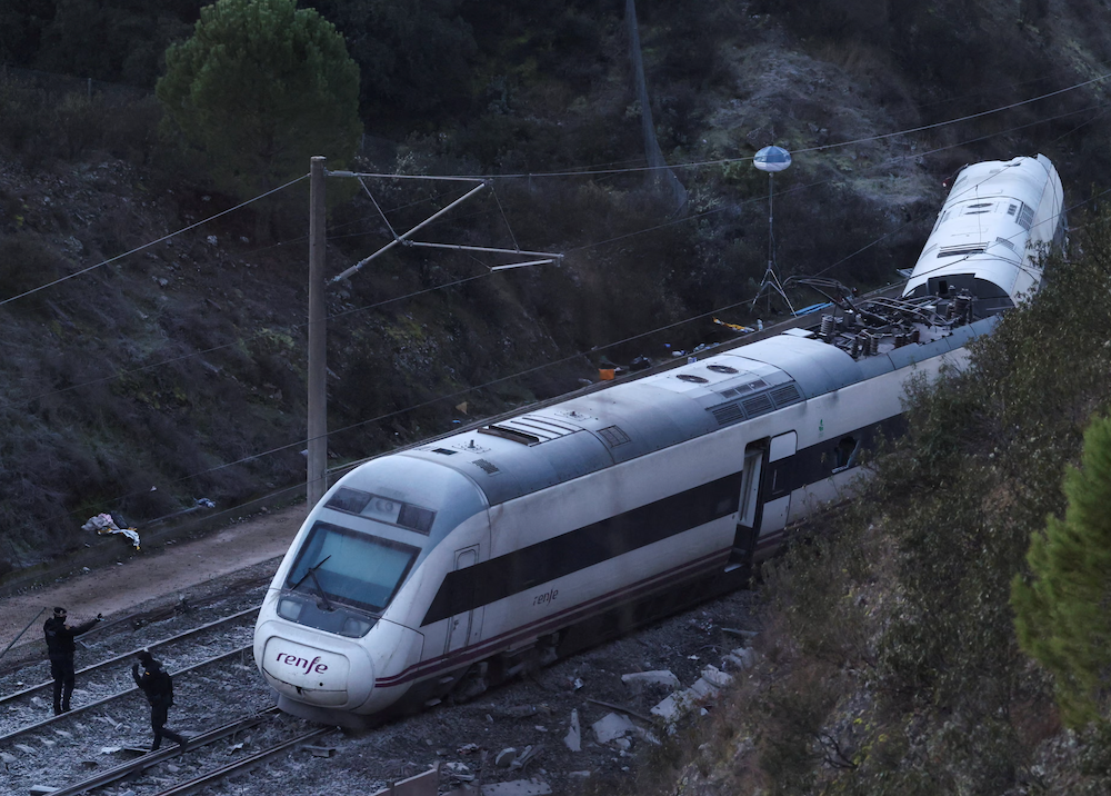 High-speed train crash in Spain kills at least 39